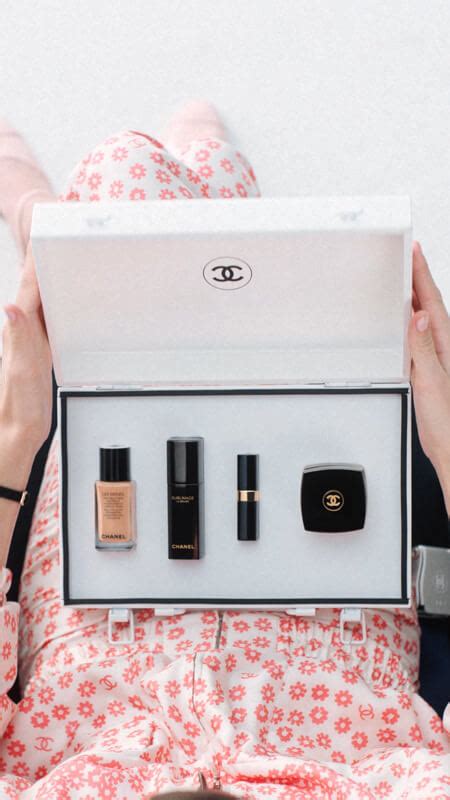 chanel travel soap box|chanel travel kit.